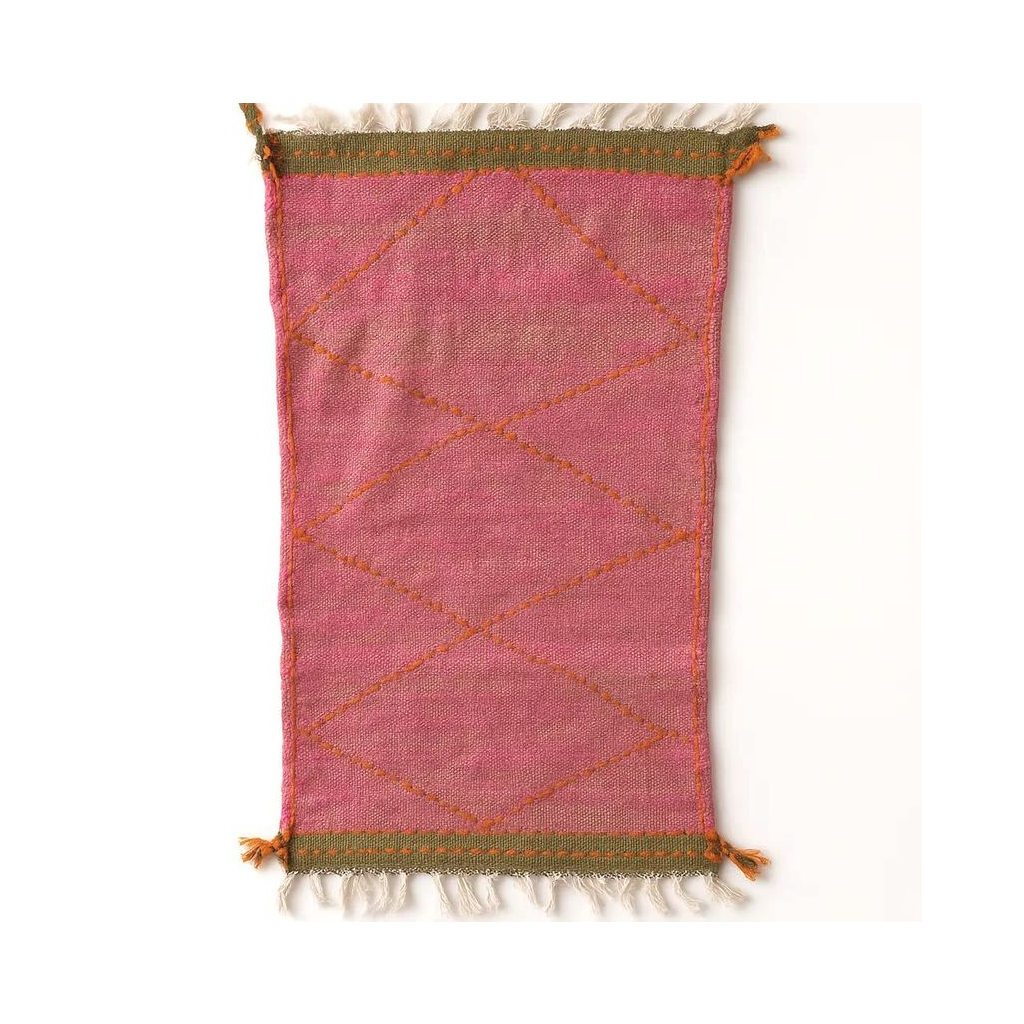 "Zahra - Tapis marocain berbère rose artisanal" - Product Image